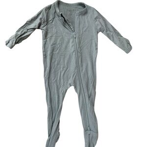 Kyte BABY Blue Bamboo Zipper Footed Onesie, Size 0-3 Months